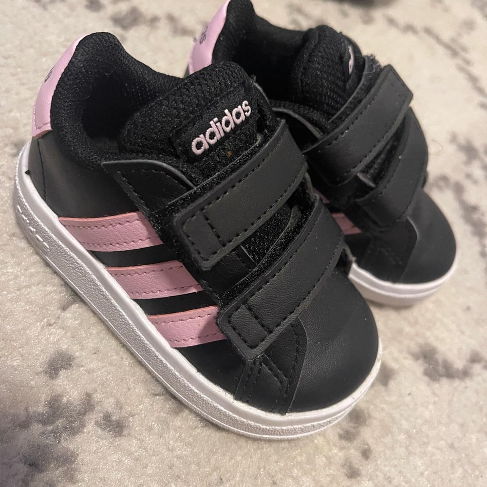 Black and Pink Adidas Toddler size 4K